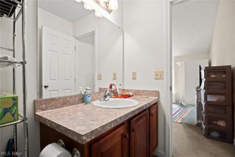 4982 Penny Lane North Olmsted OH 44070