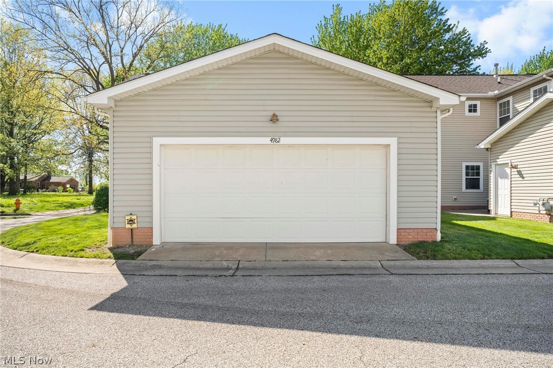 4982 Penny Lane North Olmsted OH 44070