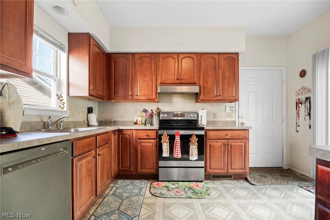 4982 Penny Lane North Olmsted OH 44070
