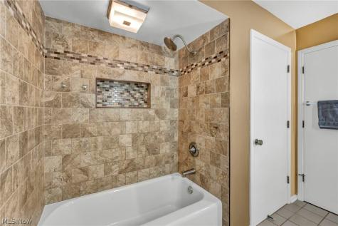 3379 S Smith Road Fairlawn OH 44333