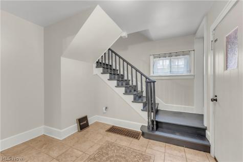 748 Evergreen Drive Akron OH 44303
