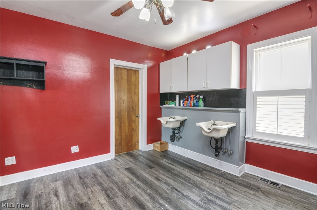 25 31st Street SW Barberton OH 44203