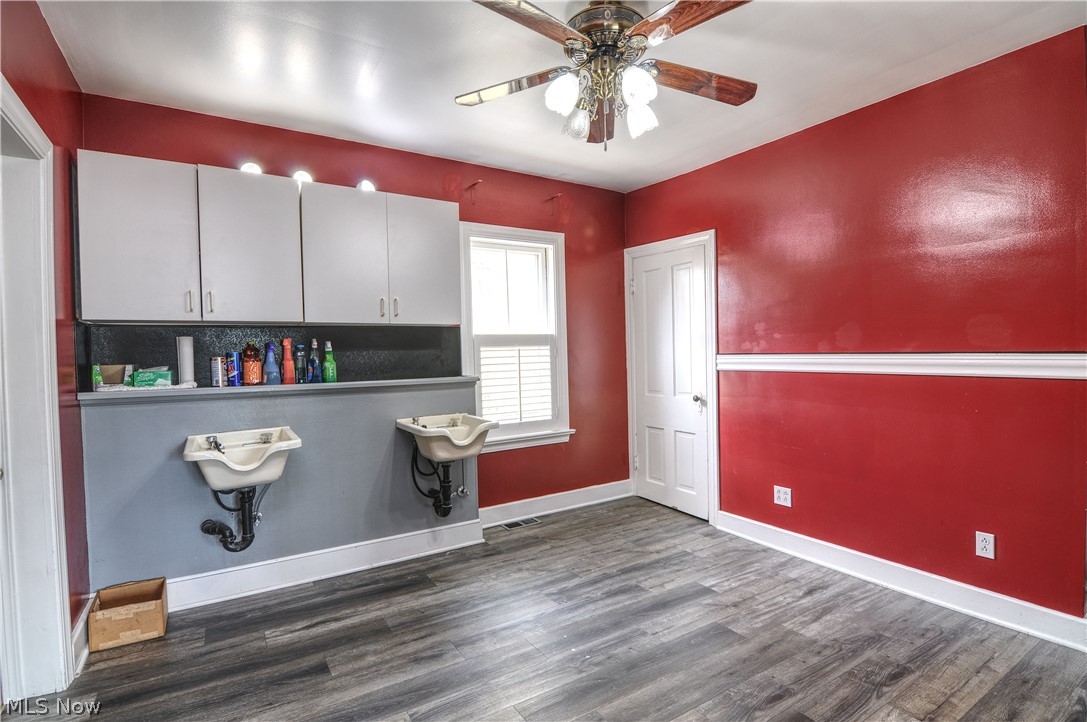 25 31st Street SW Barberton OH 44203