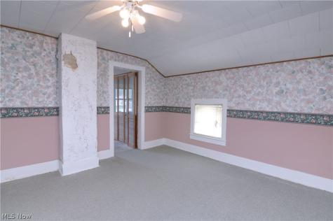 25 31st Street SW Barberton OH 44203