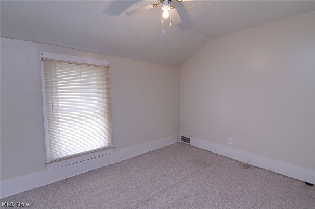 25 31st Street SW Barberton OH 44203