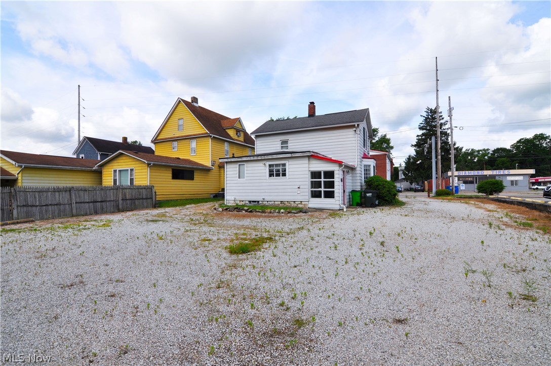 25 31st Street SW Barberton OH 44203