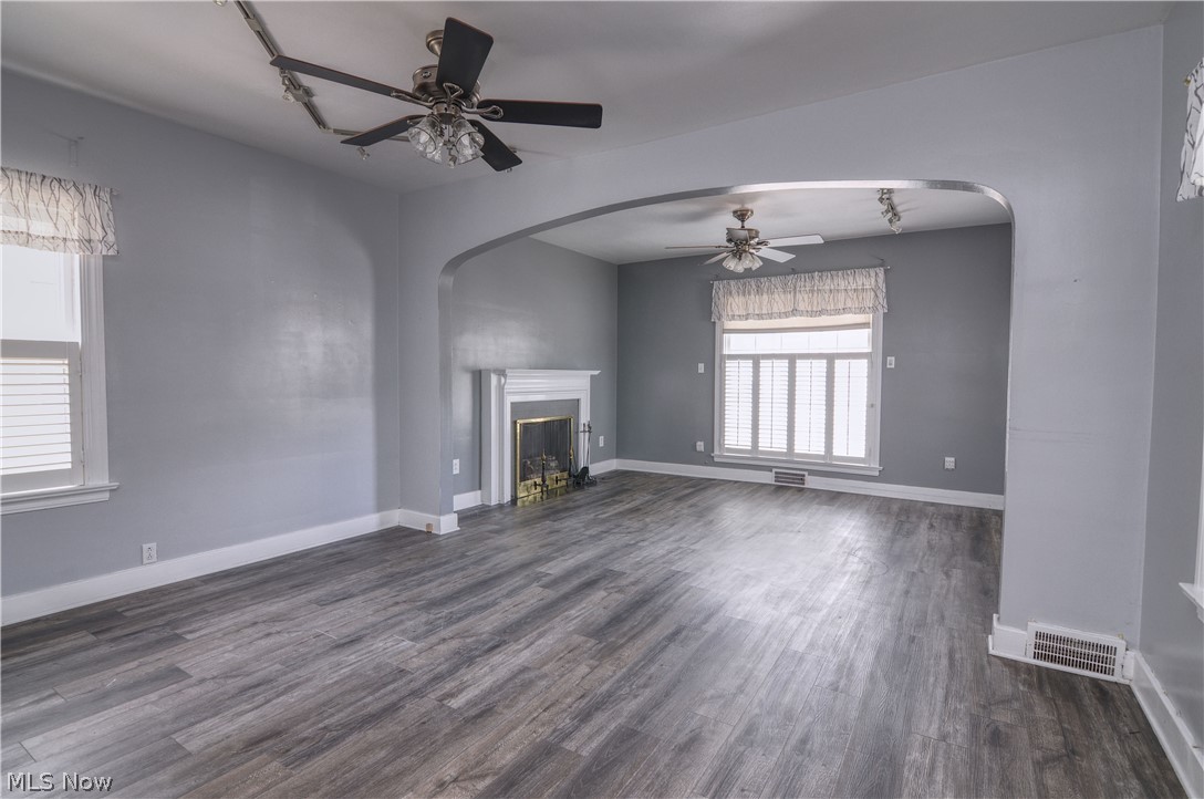 25 31st Street SW Barberton OH 44203