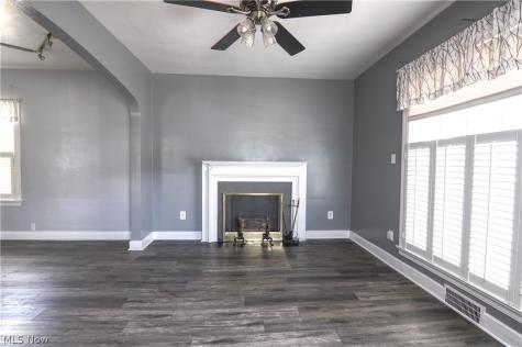 25 31st Street SW Barberton OH 44203