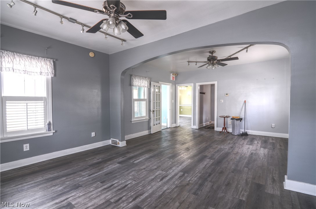 25 31st Street SW Barberton OH 44203