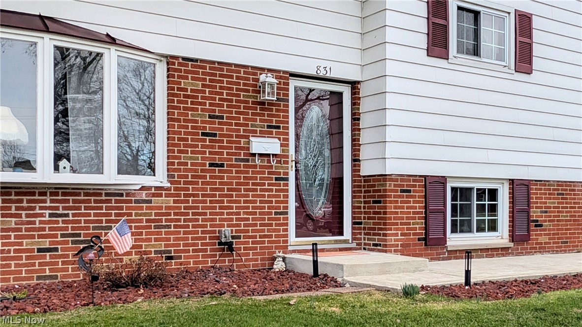 831 Mill Street Conneaut OH 44030