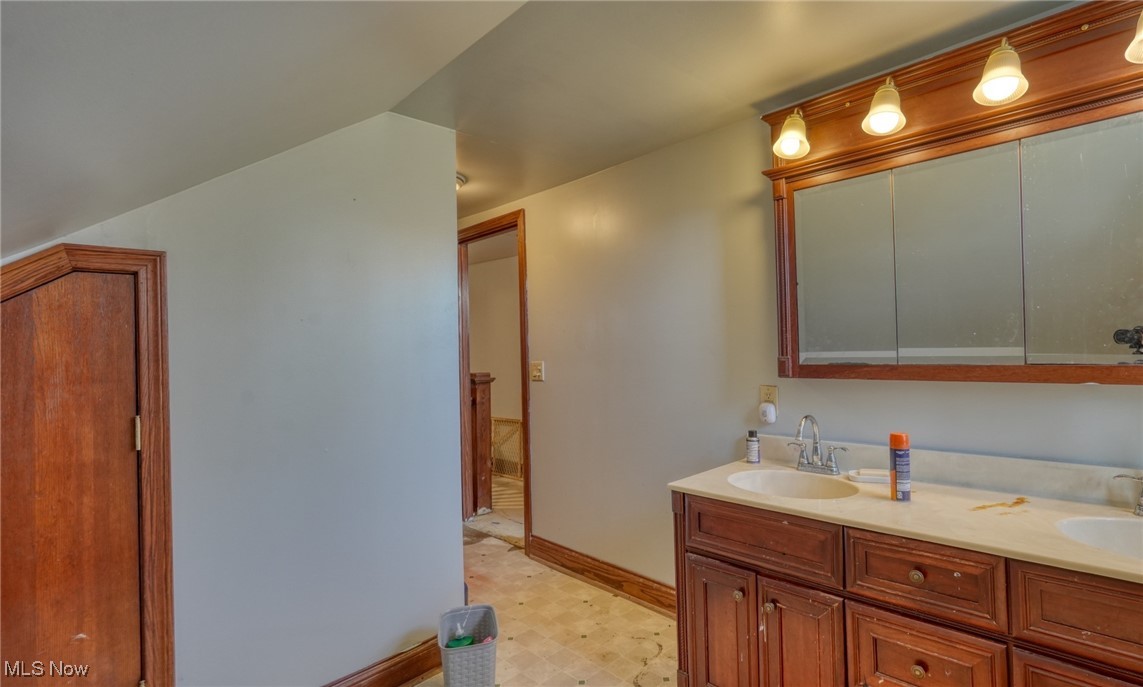 4896 High Hill Road Cambridge OH 43725