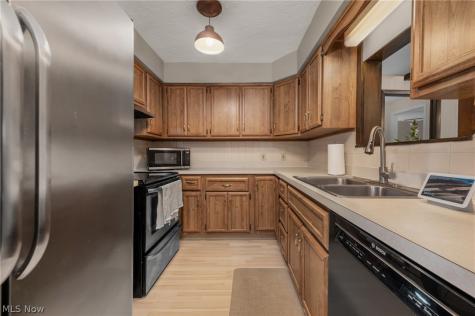 25807 Westwood Road Westlake OH 44145