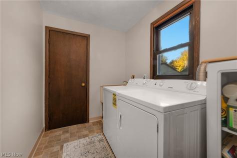 25807 Westwood Road Westlake OH 44145