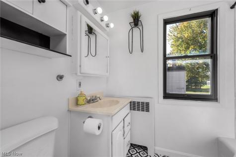 25807 Westwood Road Westlake OH 44145