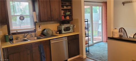 157 Hemlock Drive Elyria OH 44035