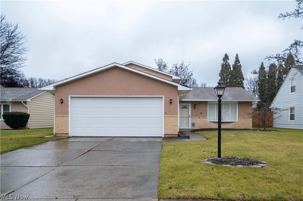 157 Hemlock Drive Elyria OH 44035