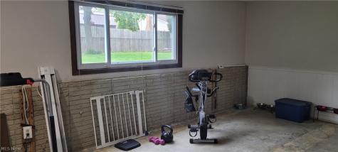157 Hemlock Drive Elyria OH 44035