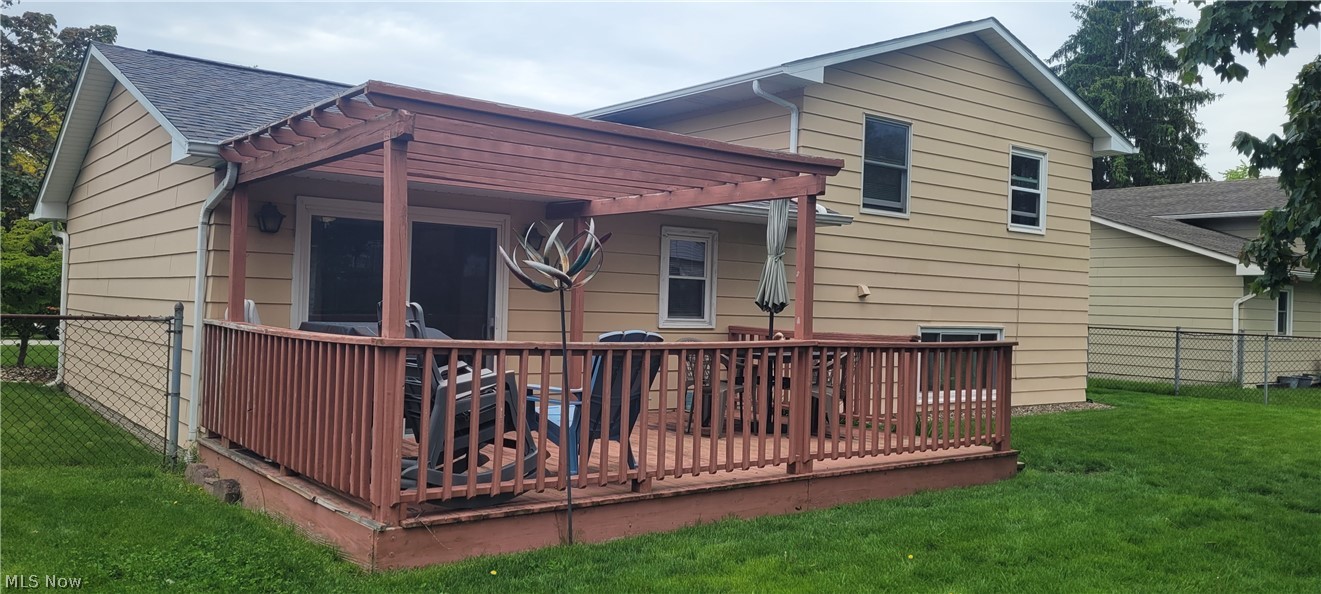 157 Hemlock Drive Elyria OH 44035