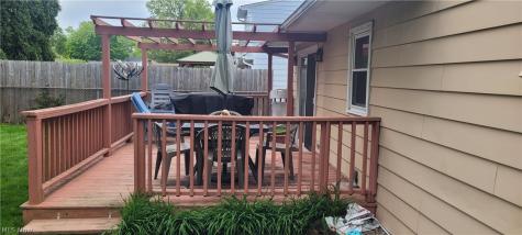 157 Hemlock Drive Elyria OH 44035