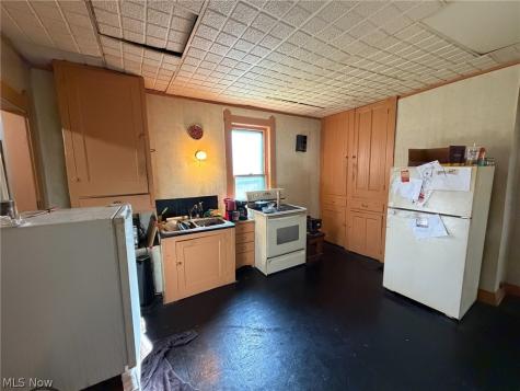 1126 Tremont Avenue SE Massillon OH 44646