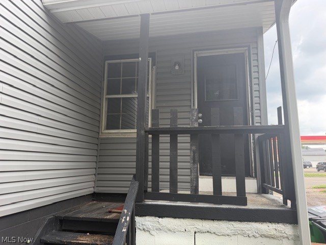 1112 N Water Street Uhrichsville OH 44683