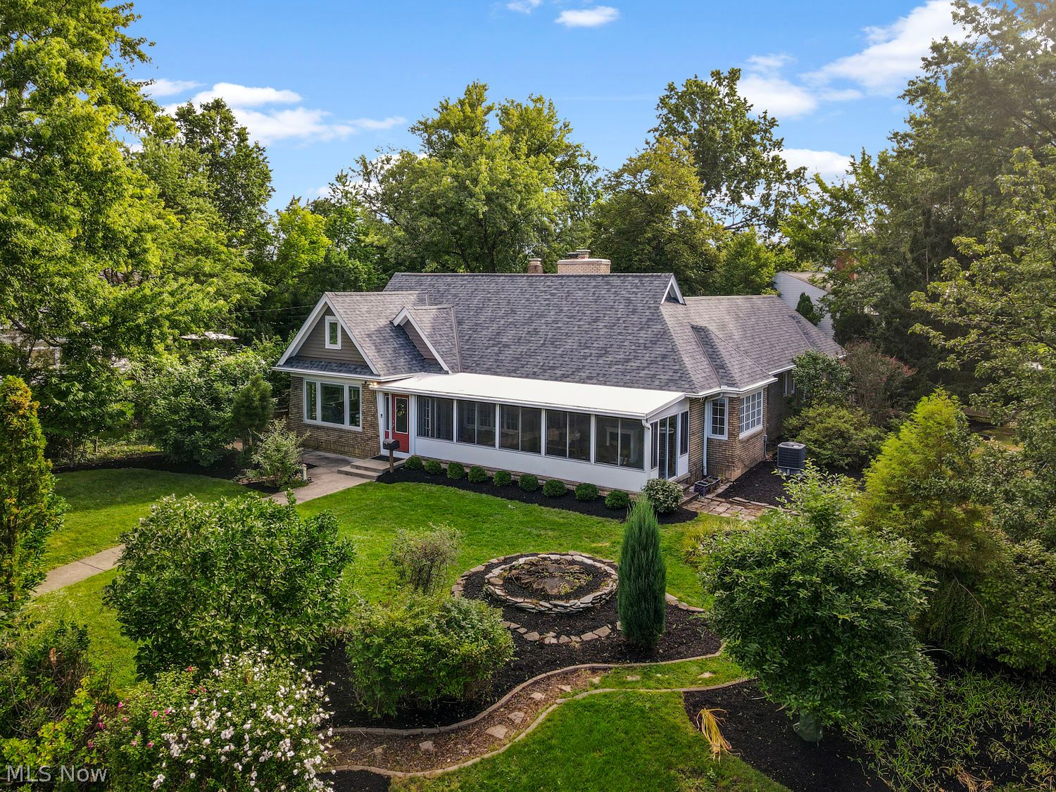 2355 Riverside Drive Lakewood OH 44107