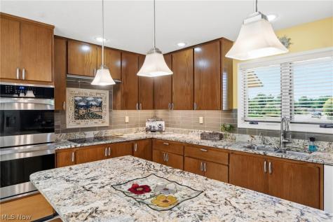 21300 Oak Bark Trail Strongsville OH 44149