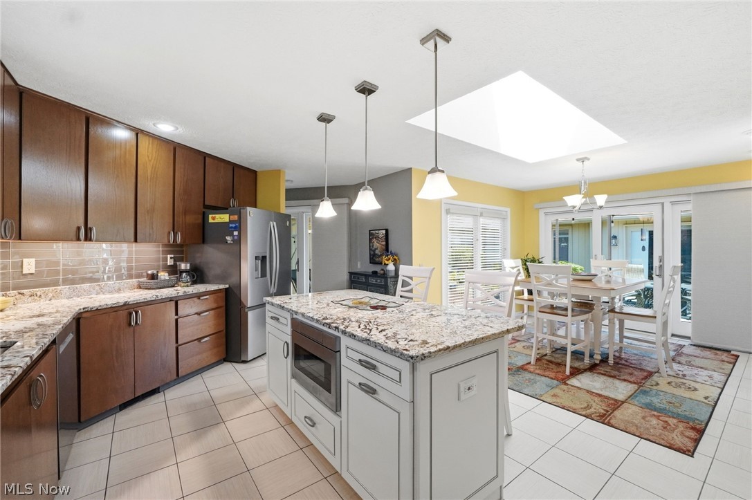 21300 Oak Bark Trail Strongsville OH 44149
