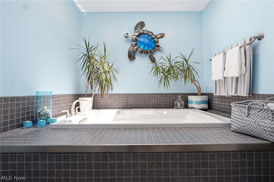 21300 Oak Bark Trail Strongsville OH 44149