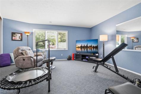 21300 Oak Bark Trail Strongsville OH 44149