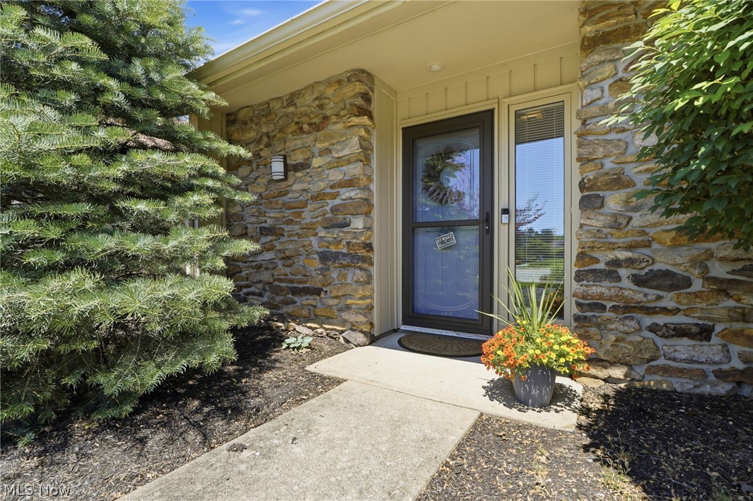 21300 Oak Bark Trail Strongsville OH 44149
