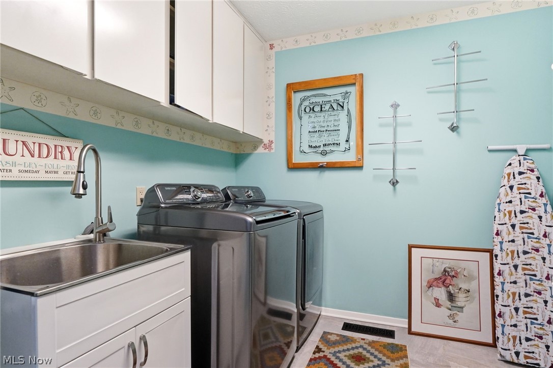 21300 Oak Bark Trail Strongsville OH 44149