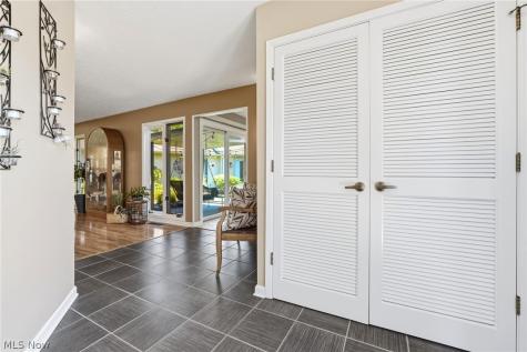 21300 Oak Bark Trail Strongsville OH 44149