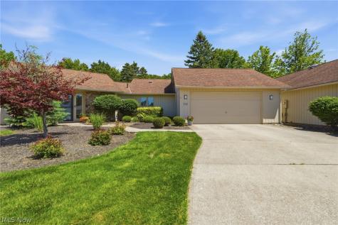 21300 Oak Bark Trail Strongsville OH 44149