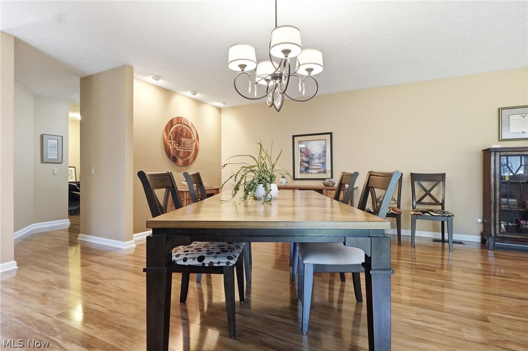 21300 Oak Bark Trail Strongsville OH 44149