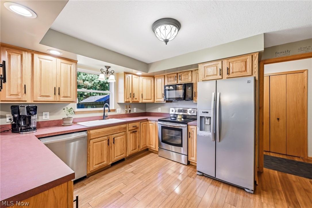 100 Laura Lane Cortland OH 44410