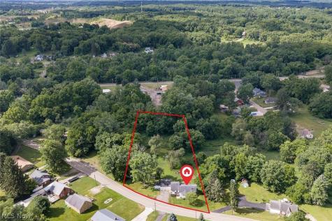 4631 Crystal Lake Avenue NW Canal Fulton OH 44614