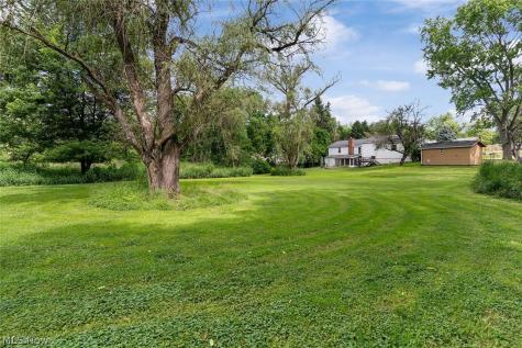 4631 Crystal Lake Avenue NW Canal Fulton OH 44614