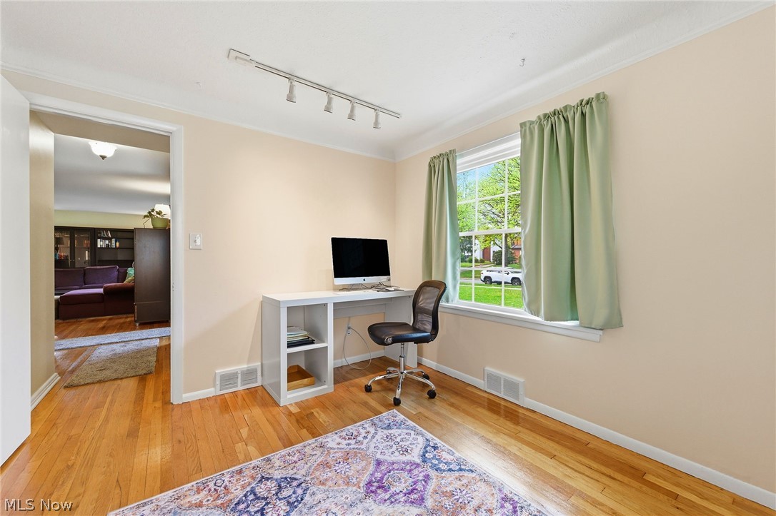 21012 Halburton Road Beachwood OH 44122