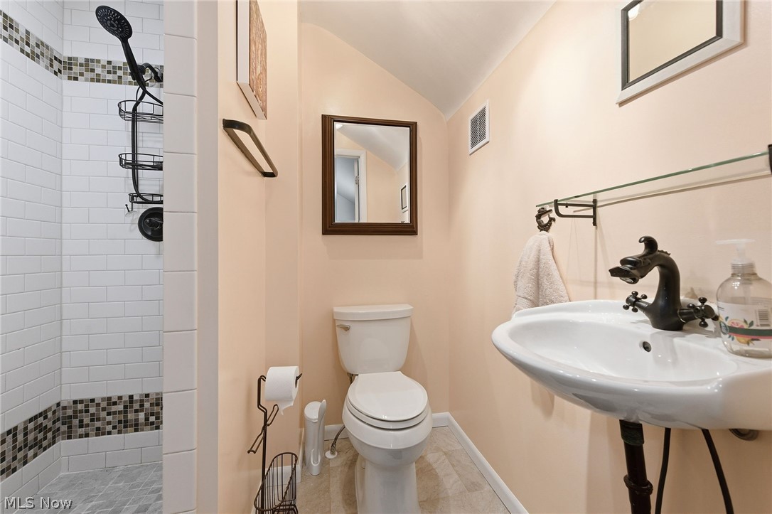21012 Halburton Road Beachwood OH 44122