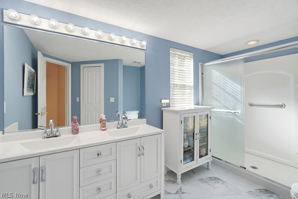 386 Woodside Drive Sagamore Hills OH 44067