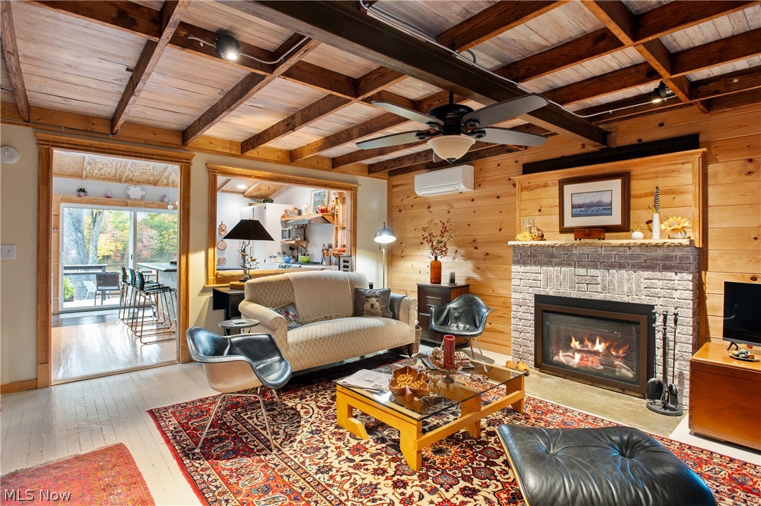 11190 Diehl Lake Drive Berlin Center OH 44401