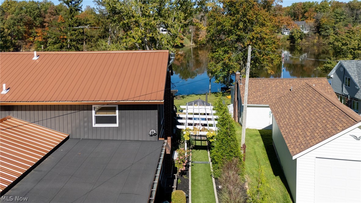 11190 Diehl Lake Drive Berlin Center OH 44401