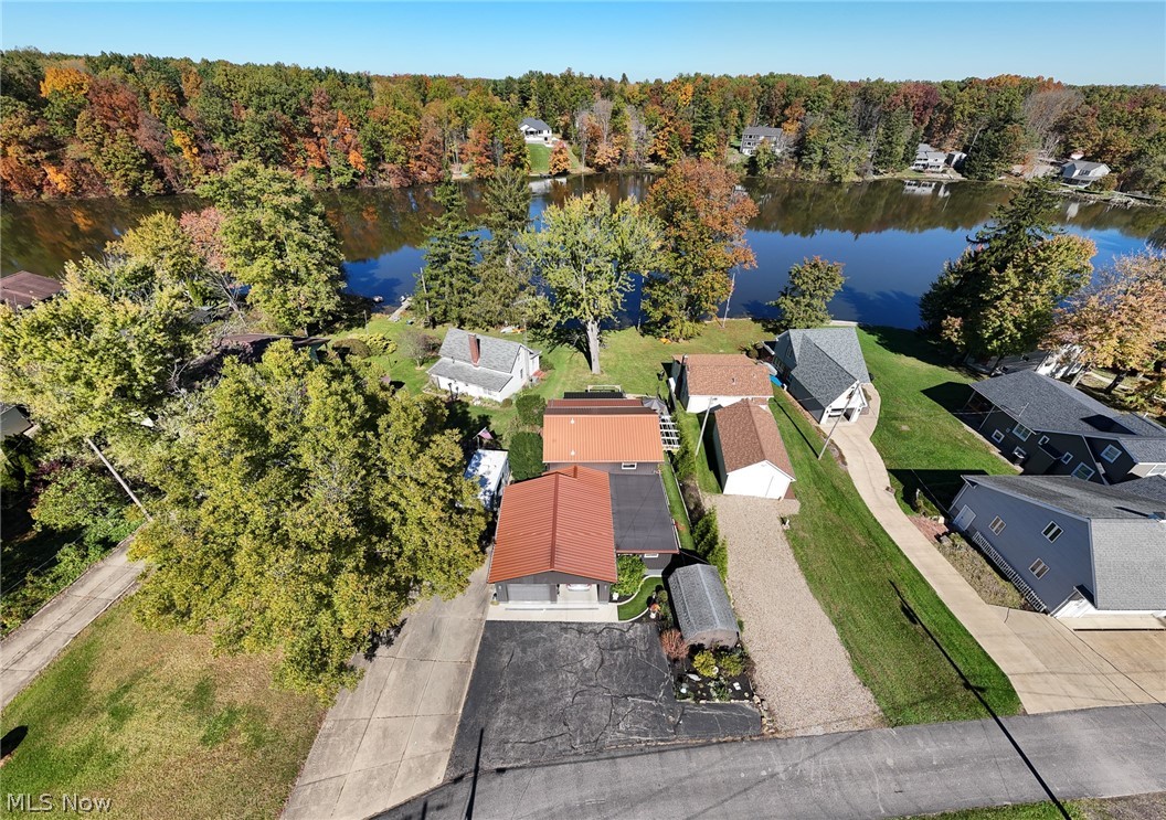 11190 Diehl Lake Drive Berlin Center OH 44401