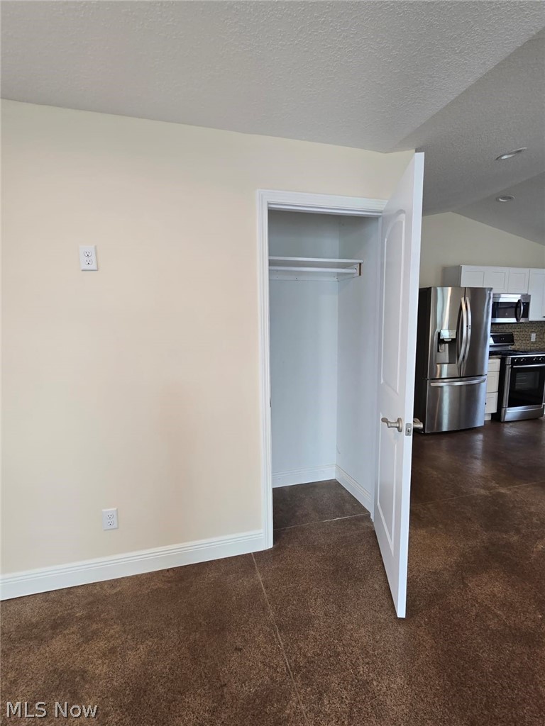 5799 N Park Avenue Warren OH 44481