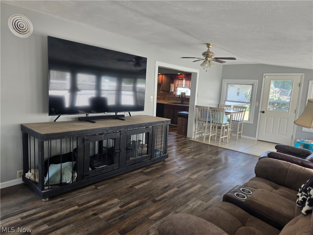 620 Franklin Avenue Conesville OH 43811