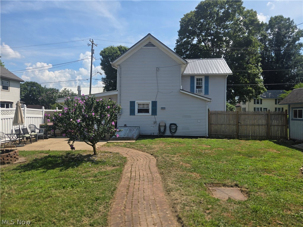620 Franklin Avenue Conesville OH 43811