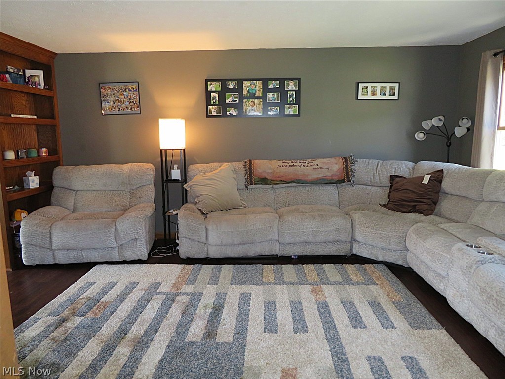 318 Hendrix Boulevard Lagrange OH 44050