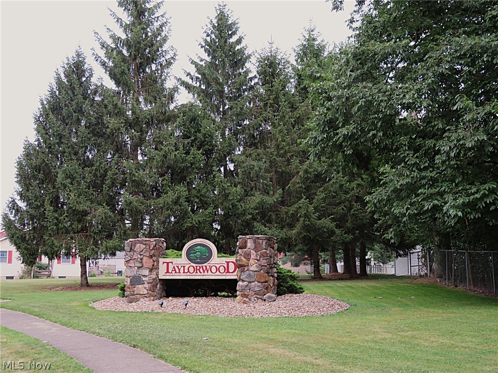 318 Hendrix Boulevard Lagrange OH 44050