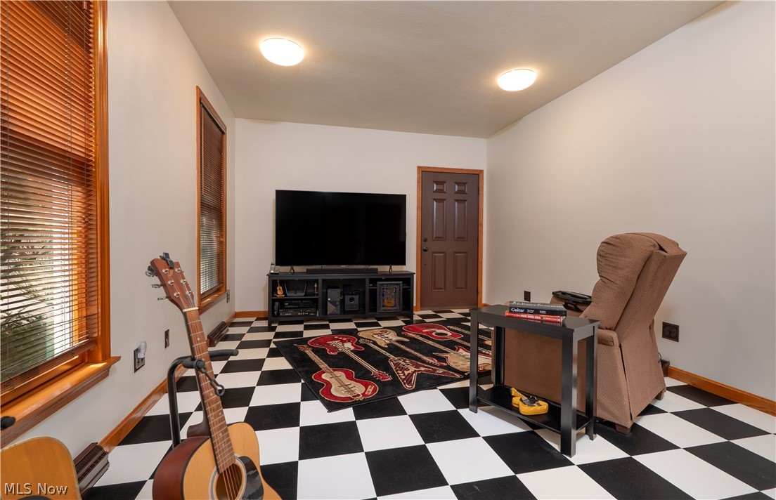 552 Springwood Circle SW New Philadelphia OH 44663